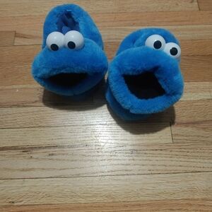 Sesame Street Cookie Monster Fuzzy Character Slippers / Toddler 7/8